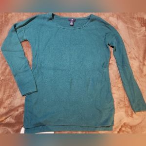 GAP • women's sweater size small